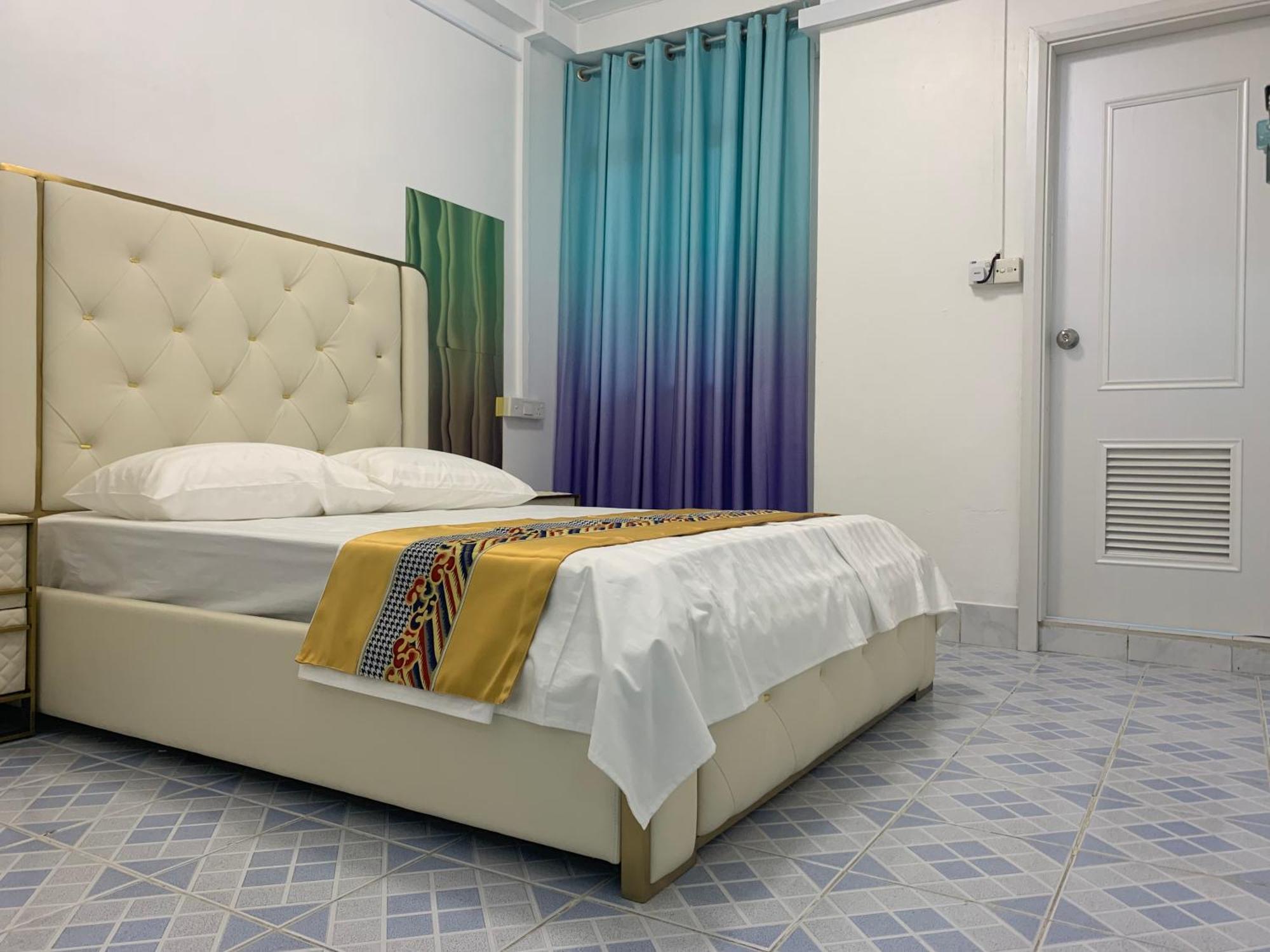 Ontrack Travel Transit Hotel ماليه المظهر الخارجي الصورة