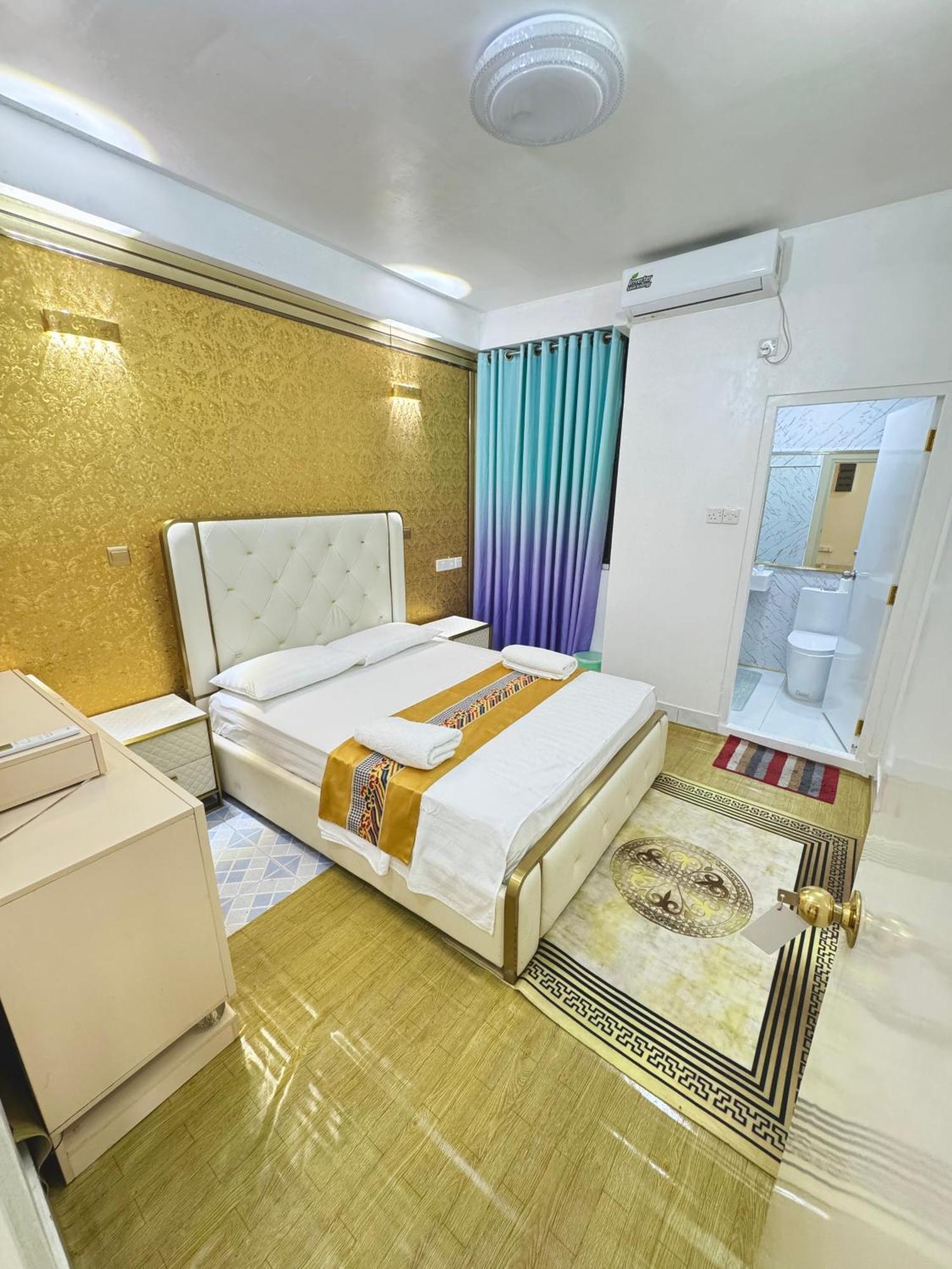 Ontrack Travel Transit Hotel ماليه المظهر الخارجي الصورة