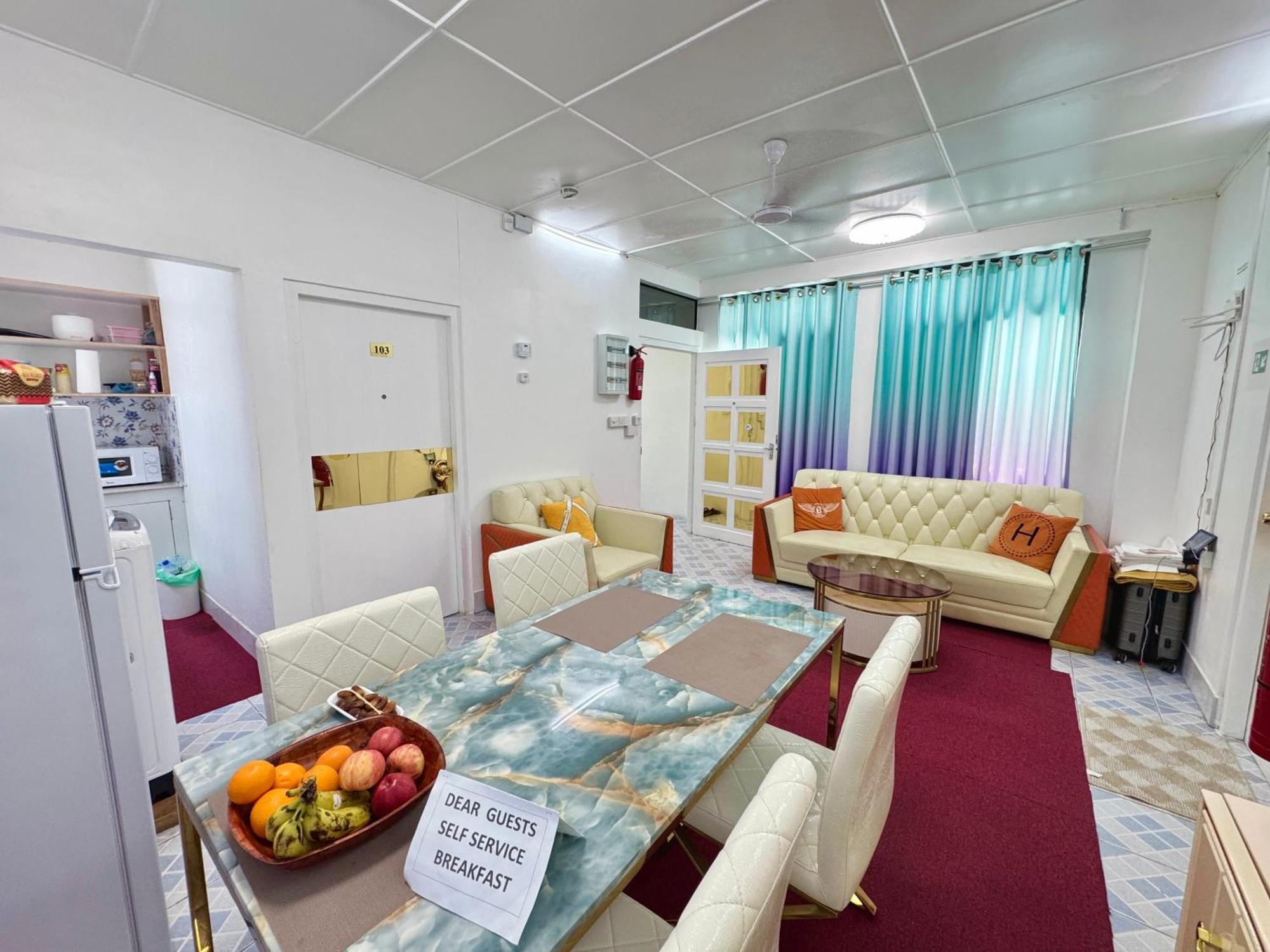 Ontrack Travel Transit Hotel ماليه المظهر الخارجي الصورة